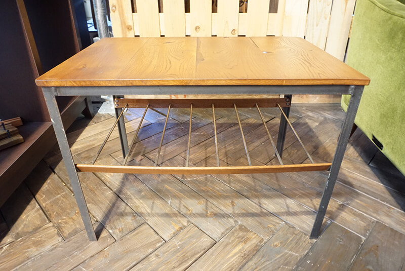 トラックファニチャーBOOMERANG SIDE TABLE